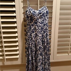 Chic Blue and White Floral Midi Dress